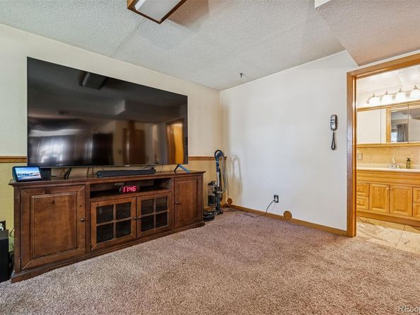 1554 Ervine Avenue, Longmont CO 80501