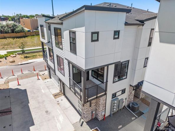 2062 S Holly Street 2, Denver CO 80222