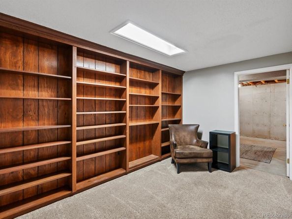 1039 S Lewiston Way, Aurora CO 80017