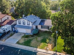 569 S Field Court, Lakewood CO 80226