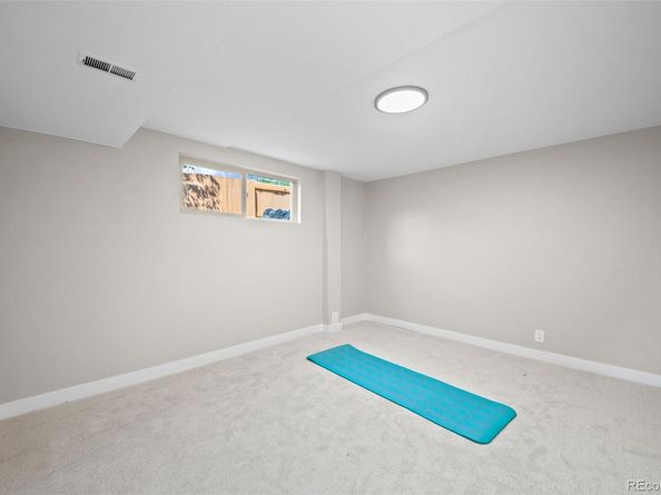 1825 S Zang Court, Lakewood CO 80228