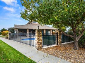 10449 Paris Street 203, Commerce City CO 80640