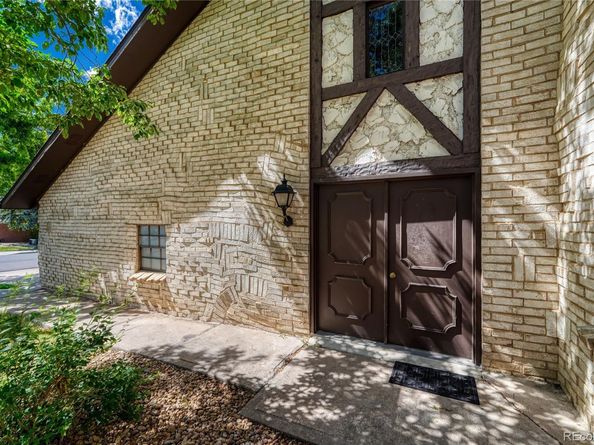4250 S Olive Street 202, Denver CO 80237