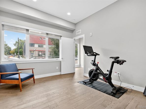 3360 W 38th Avenue 10, Denver CO 80211