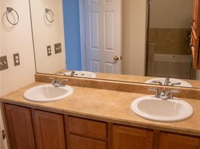 Undisclosed Address #2354846, Aurora CO 80016