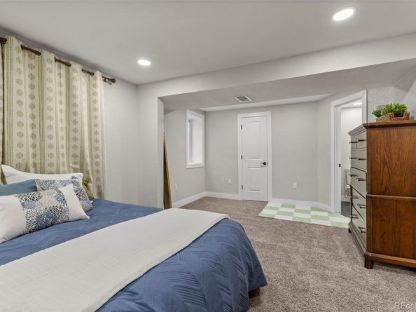 3222 Blackhawk Circle, Aurora CO 80011