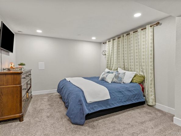3222 Blackhawk Circle, Aurora CO 80011