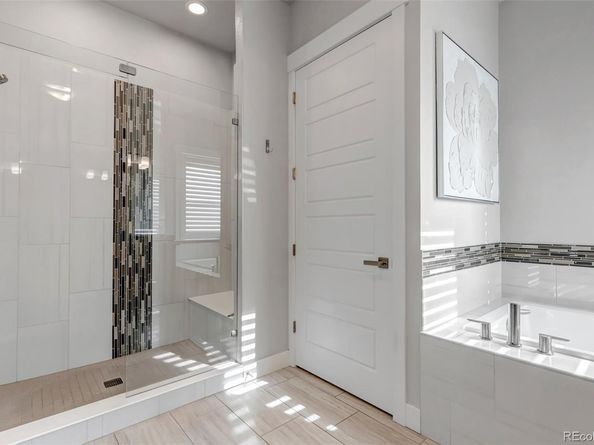 7036 S Espana Way, Centennial CO 80016