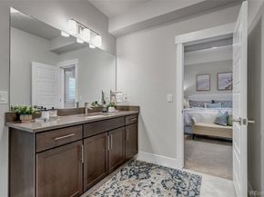 7036 S Espana Way, Centennial CO 80016