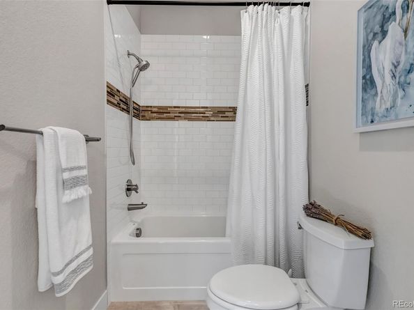 7036 S Espana Way, Centennial CO 80016