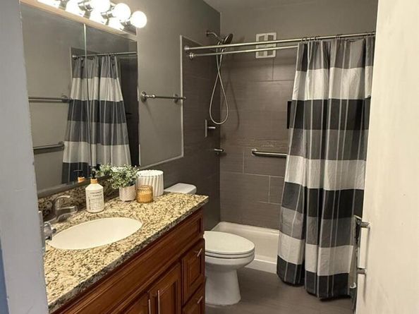 615 S Clinton Street 9B, Denver CO 80247