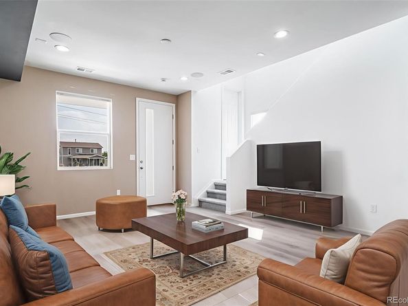 22806 E Tufts Place A, Aurora CO 80015