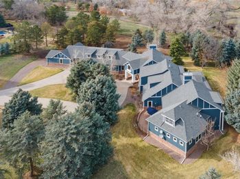 2627 E Willamette Lane