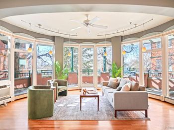 3249 W Fairview Place