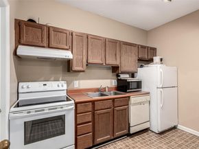 2301 E Fremont Avenue W08, Centennial CO 80122