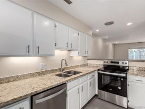 2301 E Fremont Avenue W08, Centennial CO 80122