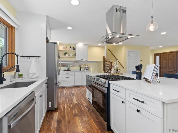 1332 S Yank Street, Lakewood CO 80228