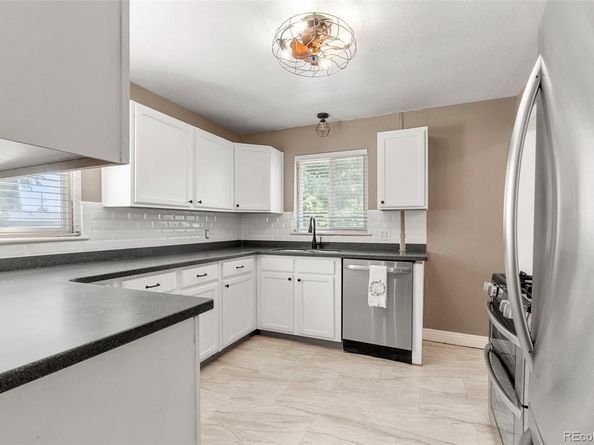38 Jay Street, Lakewood CO 80226