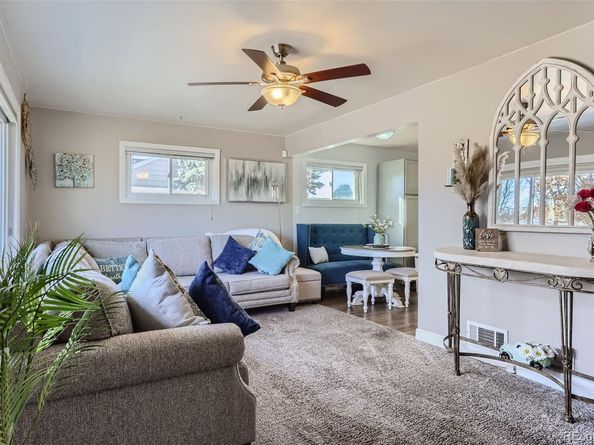 841 N OAKLAND Street, Aurora CO 80010