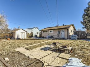 841 N OAKLAND Street, Aurora CO 80010