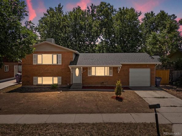 5542 Crown Boulevard, Denver CO 80239