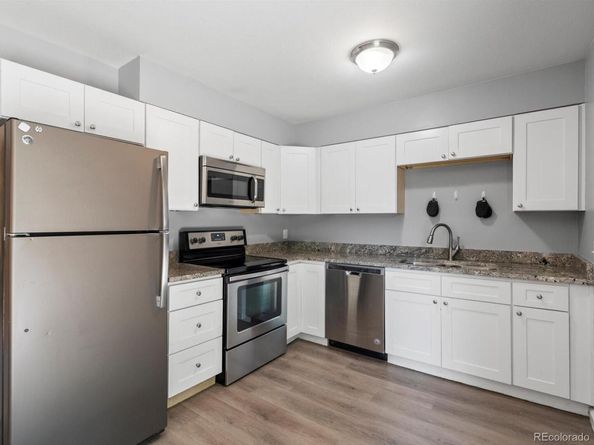 5542 Crown Boulevard, Denver CO 80239