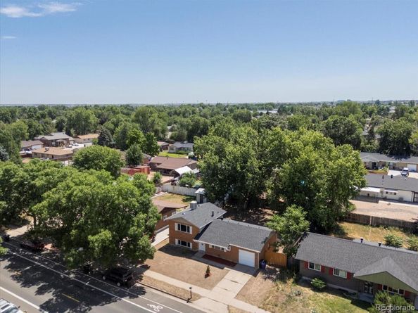 5542 Crown Boulevard, Denver CO 80239