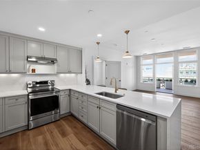 7220 W Bonfils Lane 302, Lakewood CO 80226