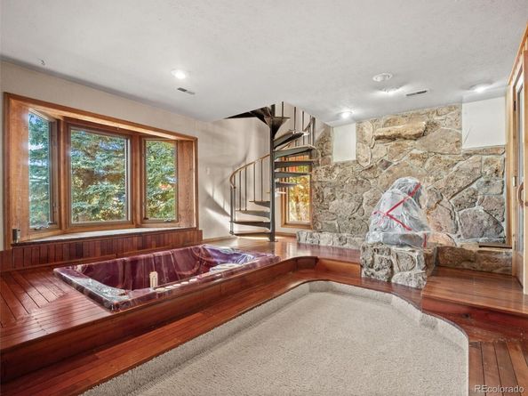 21689 Cabrini Boulevard, Golden CO 80401