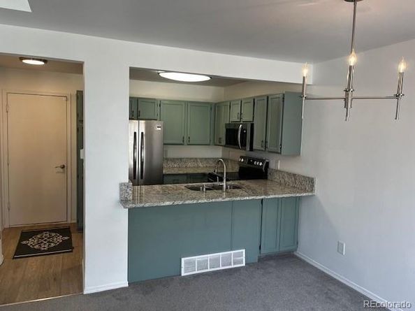 2142 Meadow Court, Longmont CO 80501