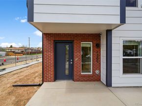 1281 N Akron Street, Aurora CO 80010