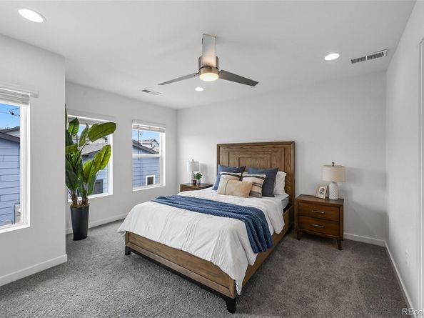 1281 N Akron Street, Aurora CO 80010