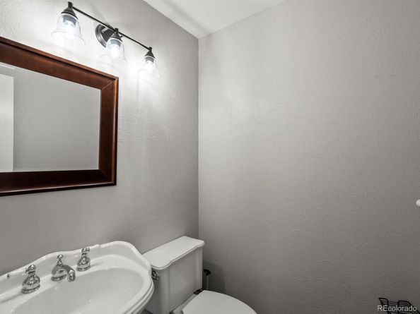 5903 S Ward Street, Littleton CO 80127