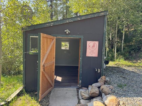 31390 Highway 72, Golden CO 80403