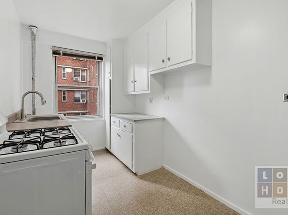 570 Grand Street H1504, New York NY 10002