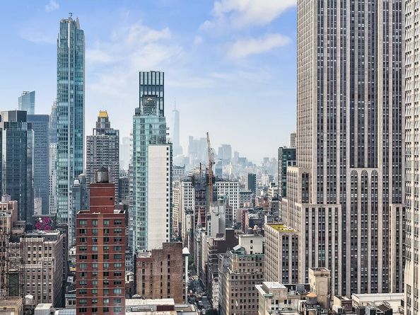 425 5th Avenue 47AB, New York NY 10016