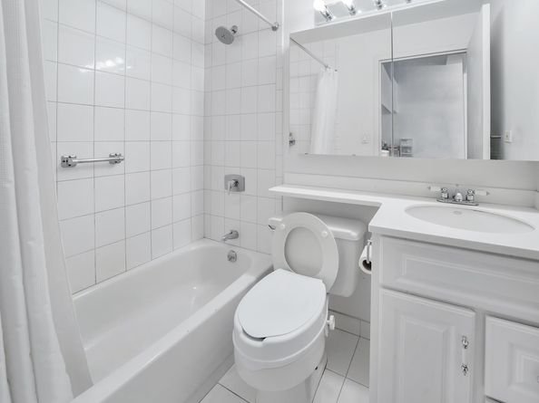 372 5th Avenue 8L, New York NY 10018