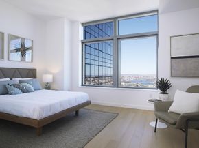 3 Court Square PH205, Queens NY 11101