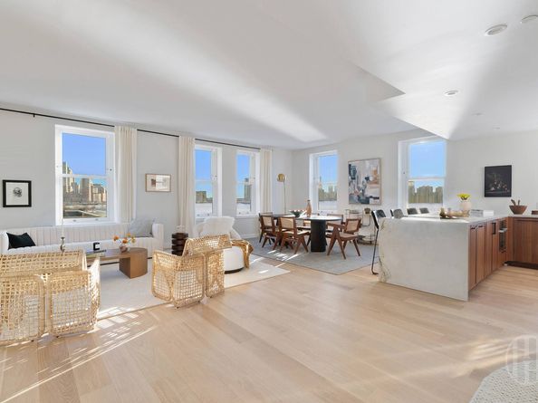 150 Barrow Street PENTHOUSE1, New York NY 10014-1015