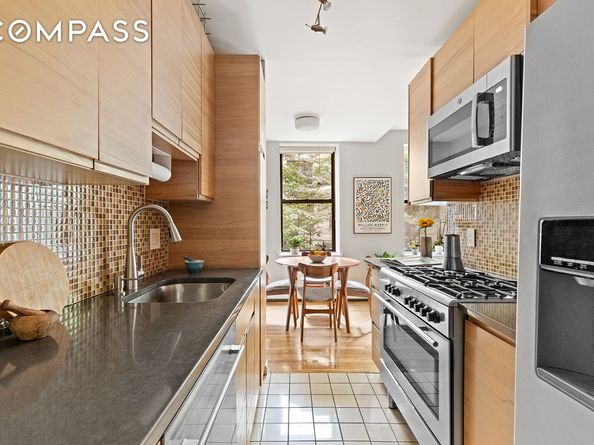 295 St Johns Place 1C, Brooklyn NY 11238