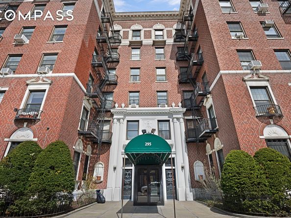 295 St Johns Place 1C, Brooklyn NY 11238