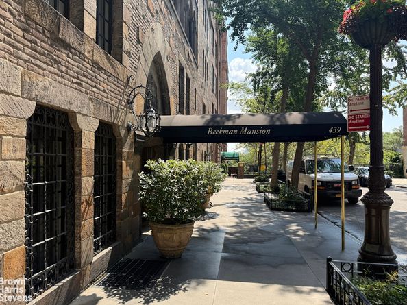 439 East 51st Street 7B, New York NY 10022
