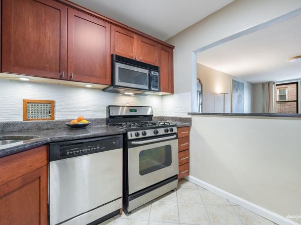 515 East 7th Street 3P, Brooklyn NY 11218