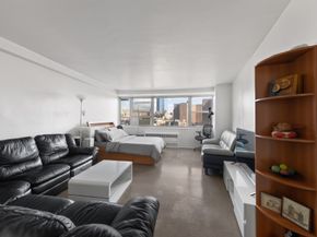 215 Park Row 8F, New York NY 10038