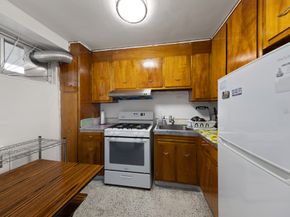 215 Park Row 8F, New York NY 10038