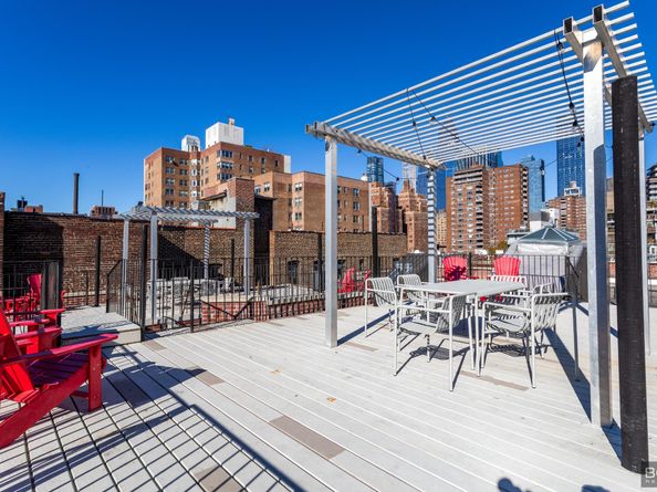 333 West 21st Street 4RW, New York NY 10011