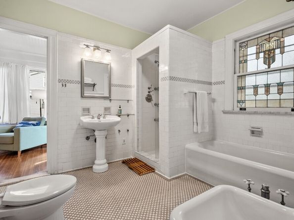 51 Dekoven Court, Brooklyn NY 11230