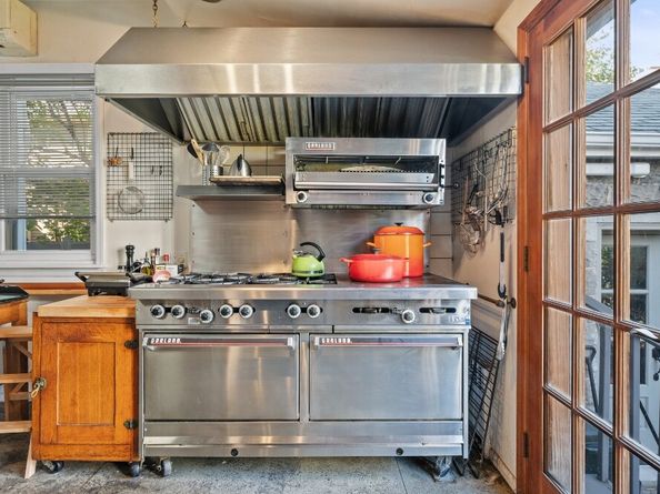 51 Dekoven Court, Brooklyn NY 11230