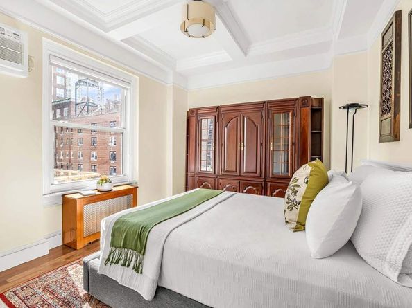1049 Park Avenue 14BC, New York NY 10028