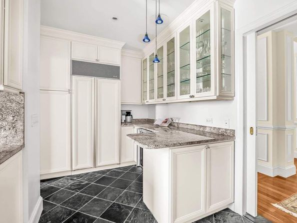 1049 Park Avenue 14BC, New York NY 10028